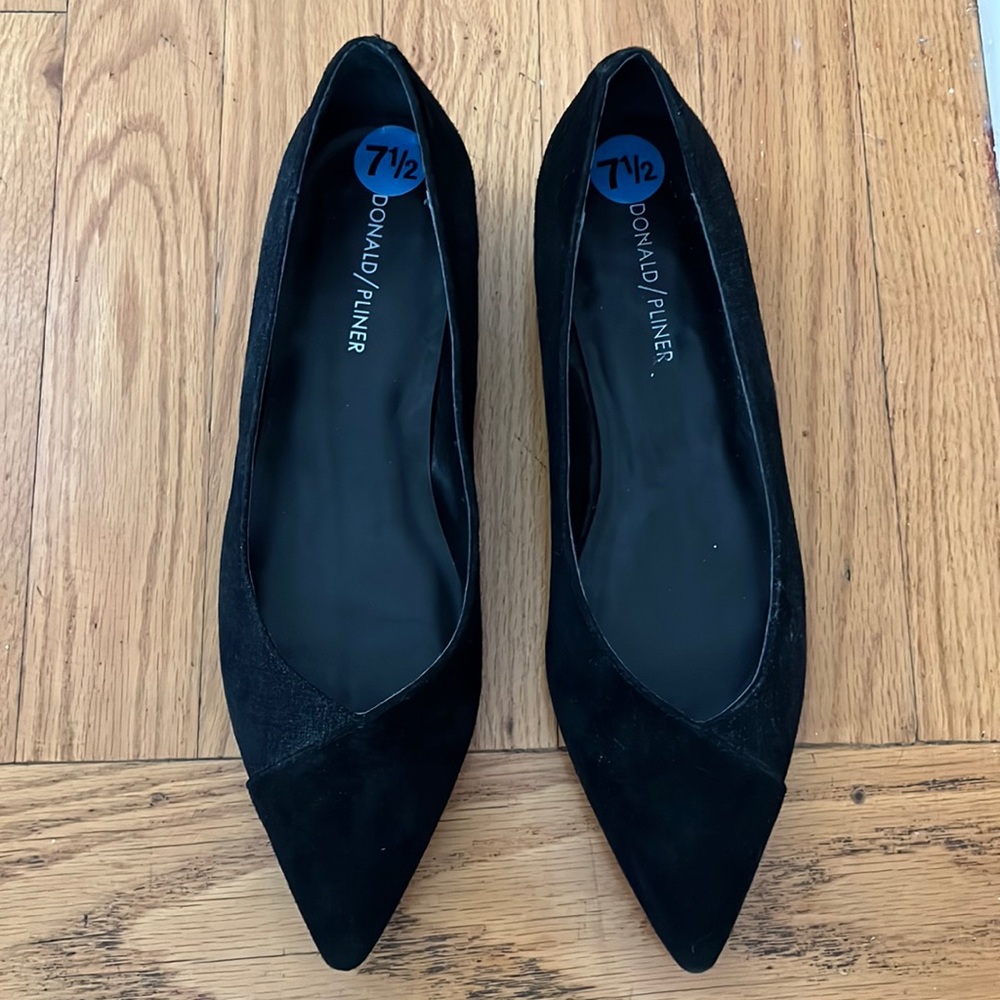 Donald J Pliner pointy toe leather and suede flats
